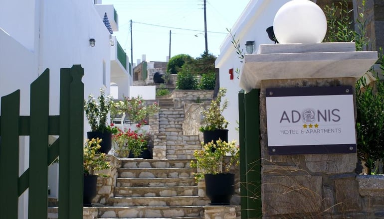 Adonis Hotel & Apartments