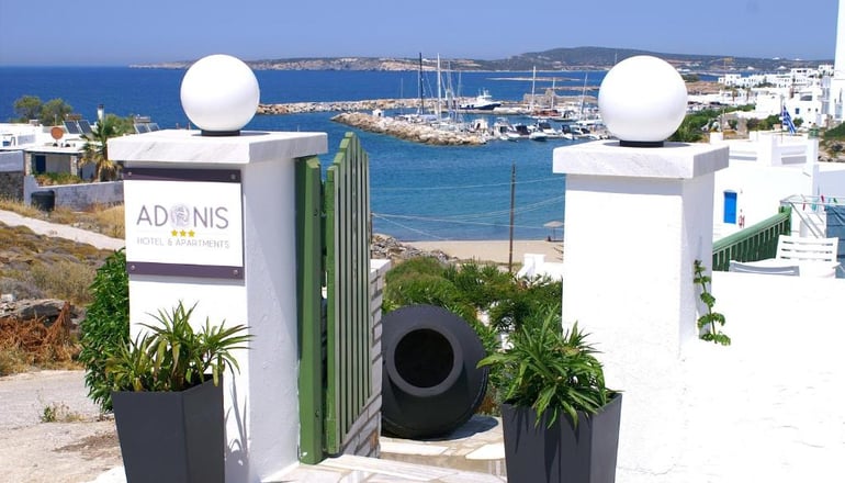Adonis Hotel & Apartments