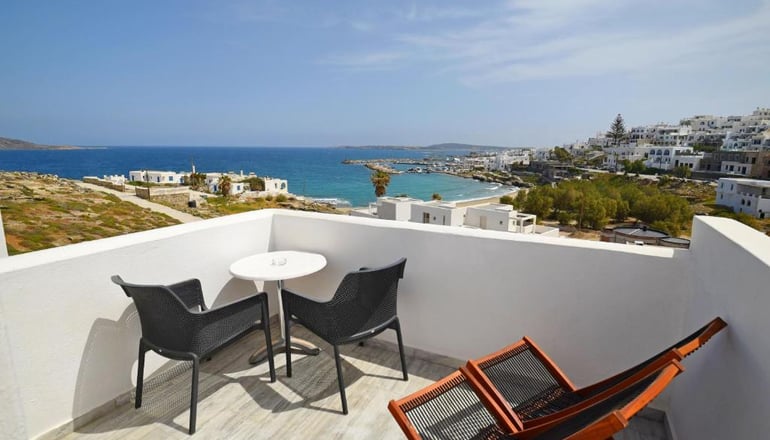 Adonis Hotel & Apartments