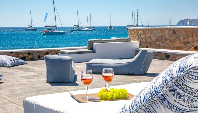 Aegean Melody Suites - Βλυχάδα, Σαντορίνη