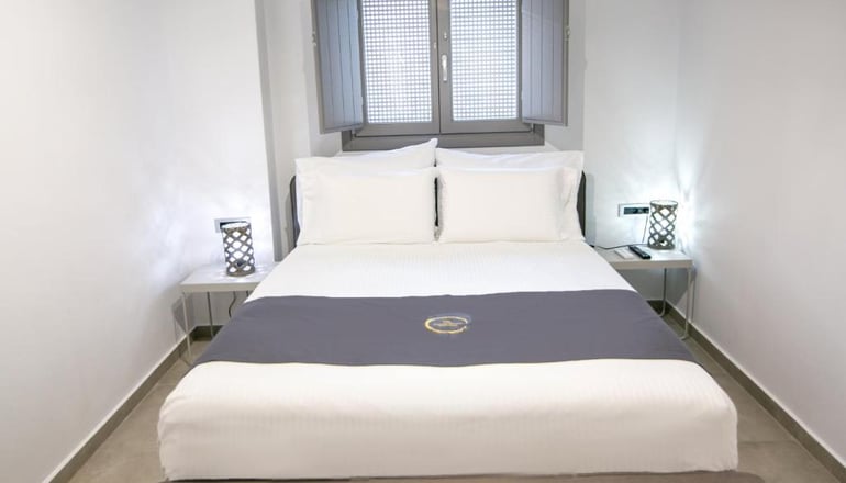 Aegean Melody Suites - Βλυχάδα, Σαντορίνη