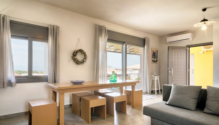 Aegina bed and culture