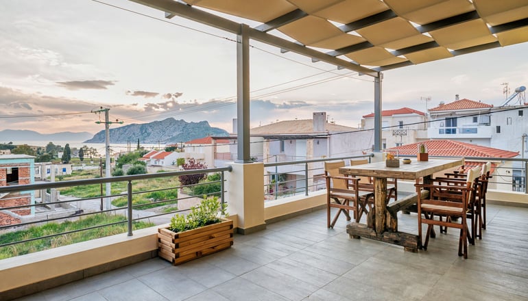 Aegina bed and culture