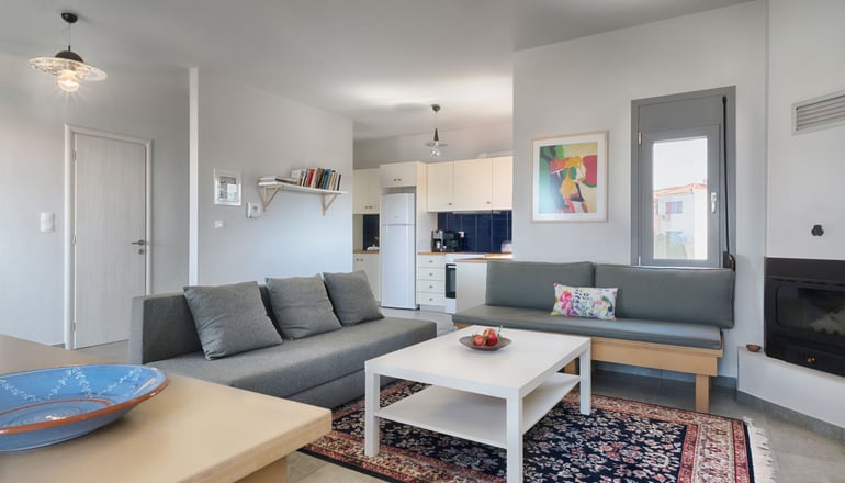 Aegina bed and culture