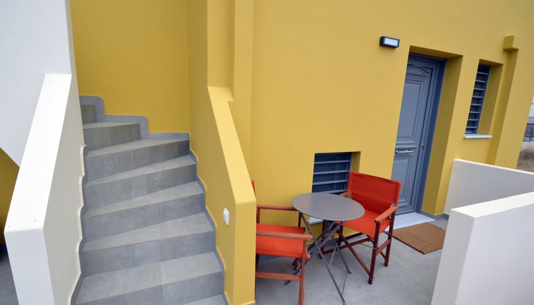 Aegina bed and culture