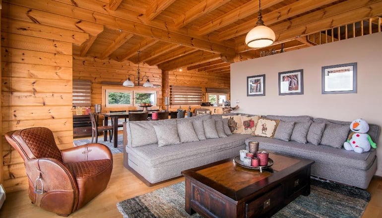 Aelia Parnassus Chalet