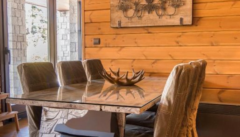 Aelia Parnassus Chalet