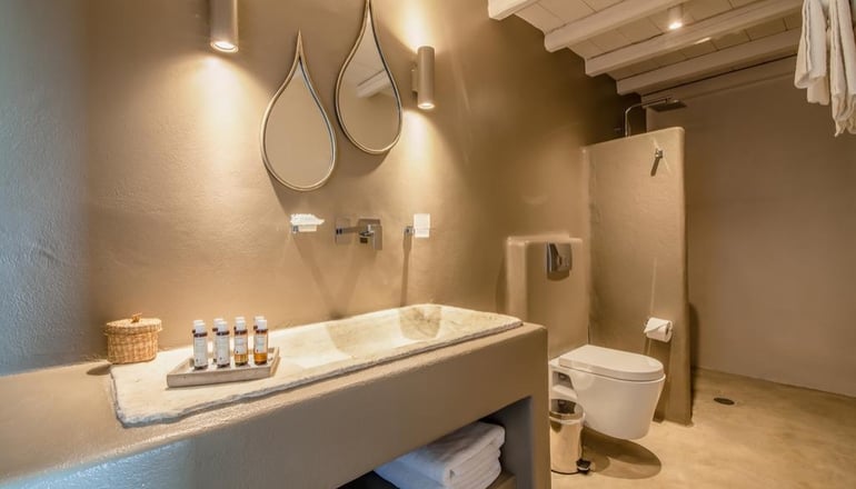 4* Aeolis Tinos Suites