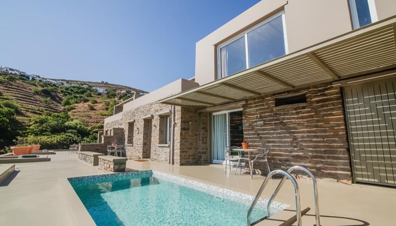 4* Aeolis Tinos Suites