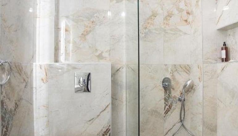 Aeonian Luxury Suites