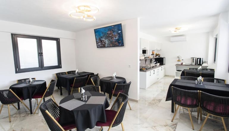 Aeonian Luxury Suites