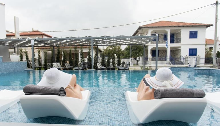 Aeonian Luxury Suites