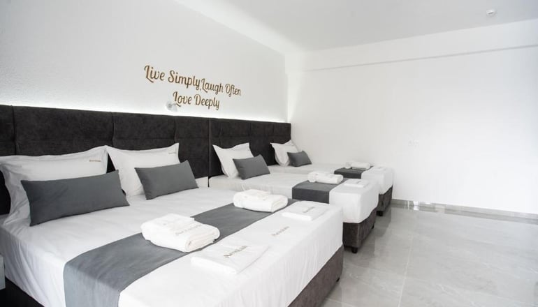 Aeonian Luxury Suites