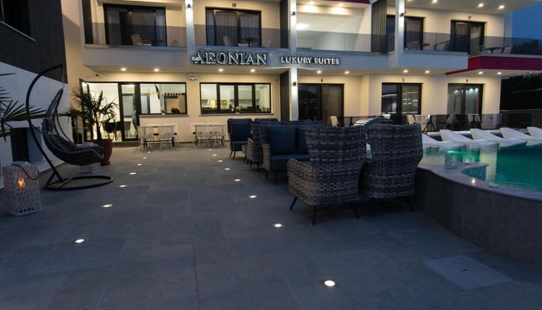 Aeonian Luxury Suites