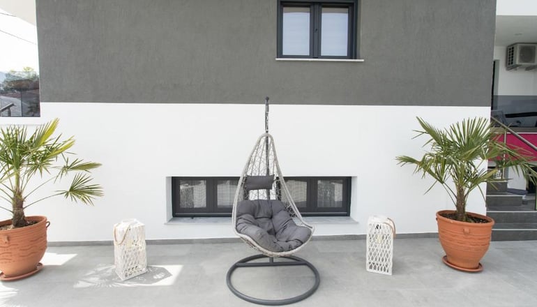 Aeonian Luxury Suites