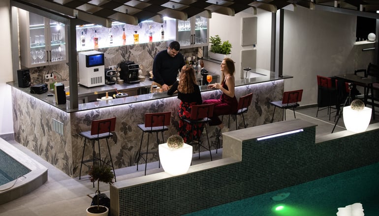 Aeonian Luxury Suites