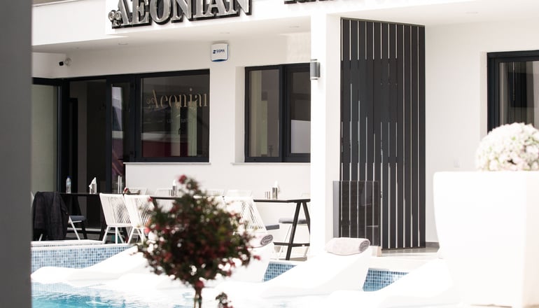 Aeonian Luxury Suites