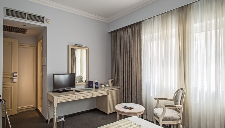 Airotel Stratos Vassilikos Hotel