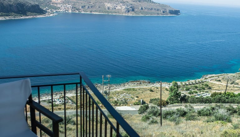 Akrolithi Guesthouse - Οίτυλο, Μάνη