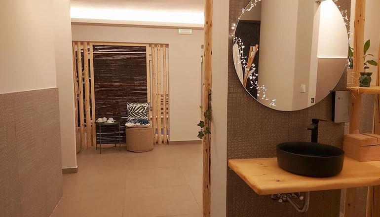 Alexakis Hotel & Spa