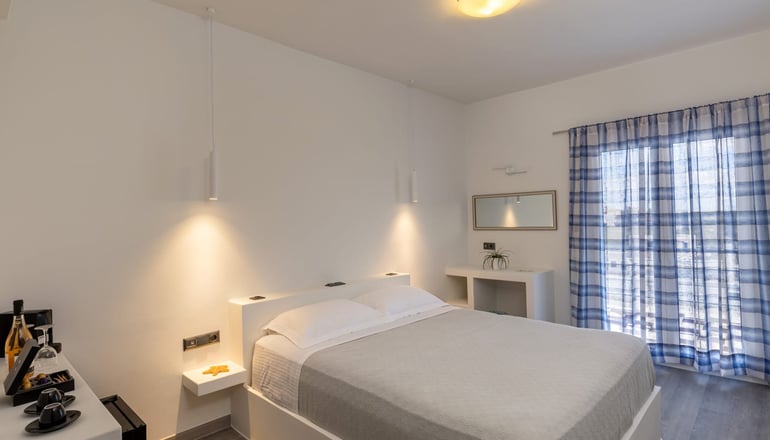 Alexandra Hotel - Μέγας Γιαλός, Σύρος