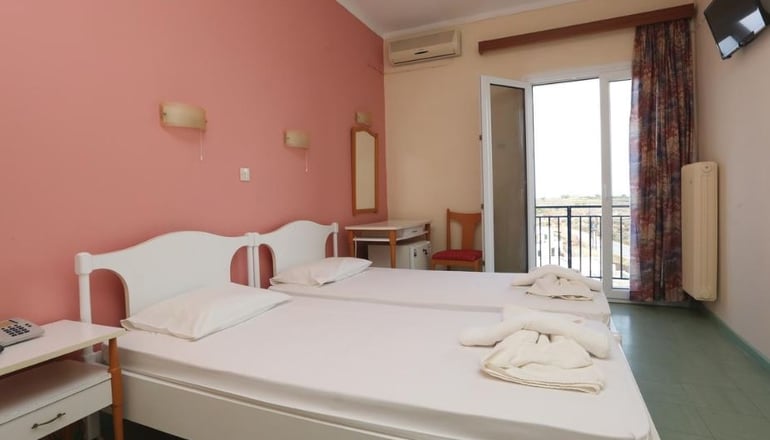 Alexandra Hotel - Μέγας Γιαλός, Σύρος