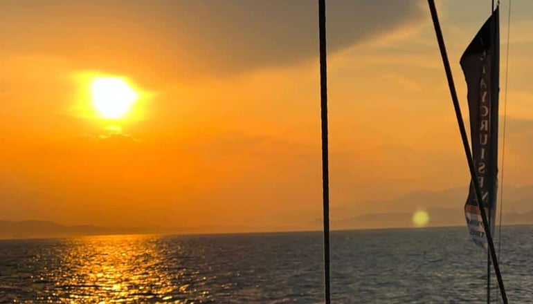 Ηλιοβασίλεμα στην Αθηναϊκή Ριβιέρα - Κρουαζιέρα Μισής Ημέρας