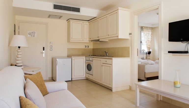 Almiriki Hotel Apartments - Λιθί, Χίος
