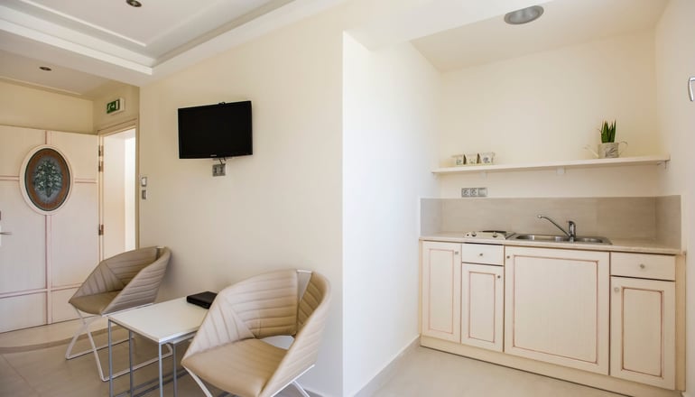Almiriki Hotel Apartments - Λιθί, Χίος