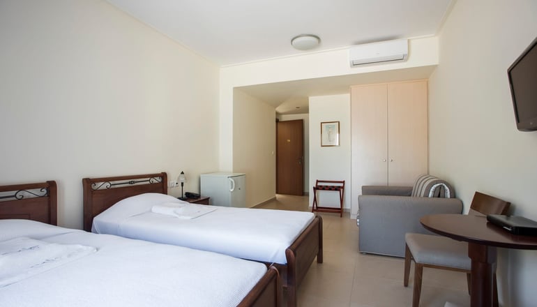 Almiriki Hotel Apartments - Λιθί, Χίος