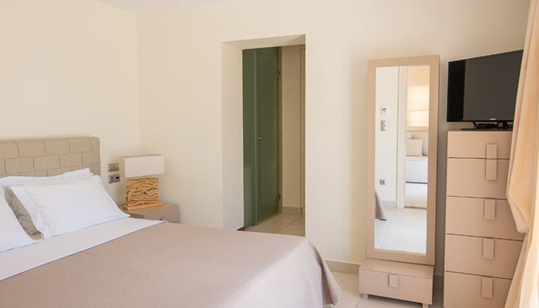 Almiriki Hotel Apartments - Λιθί, Χίος