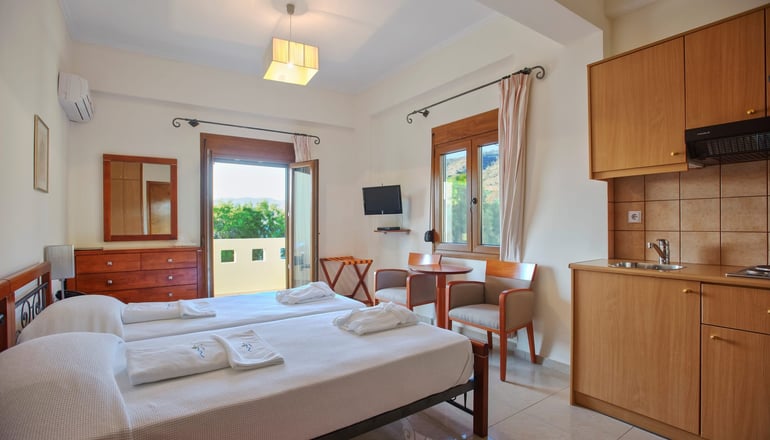 Almiriki Hotel Apartments - Λιθί, Χίος
