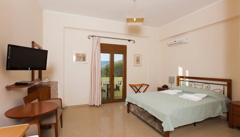 Almiriki Hotel Apartments - Λιθί, Χίος
