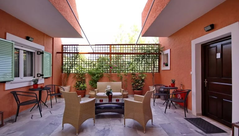 Aloe Luxury Apartments & Suites