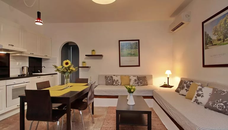 Aloe Luxury Apartments & Suites