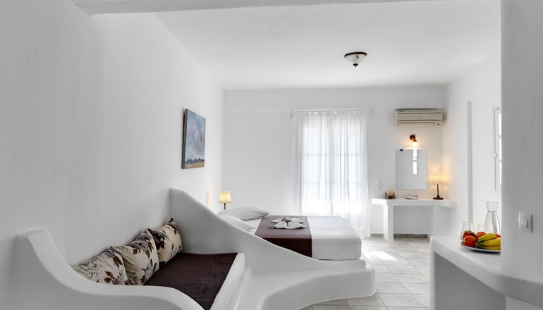 Aloni Hotel - Πίσω Λιβάδι, Πάρος