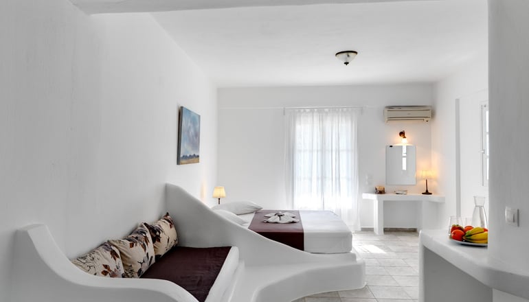 Aloni Hotel - Πίσω Λιβάδι, Πάρος