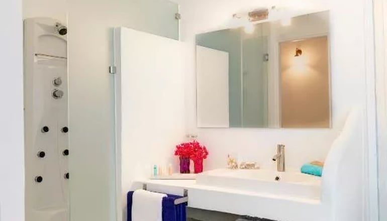 Aloni Hotel - Πίσω Λιβάδι, Πάρος