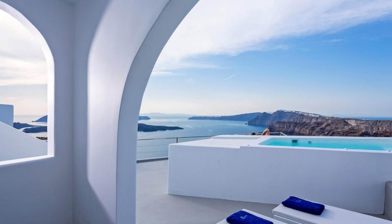 5* Alti Suites Santorini