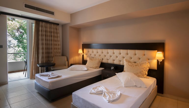 Amalias Hotel - Κουρούτα, Αμαλιάδα