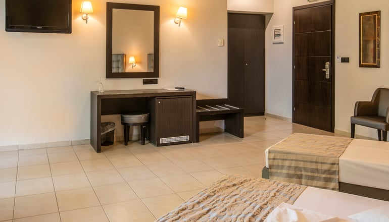 Amalias Hotel - Κουρούτα, Αμαλιάδα