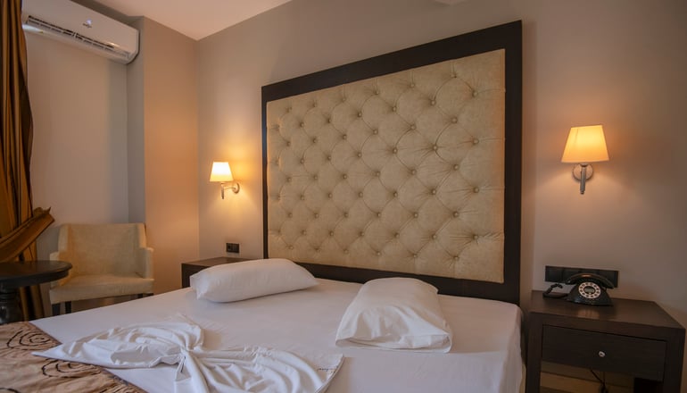 Amalias Hotel - Κουρούτα, Αμαλιάδα