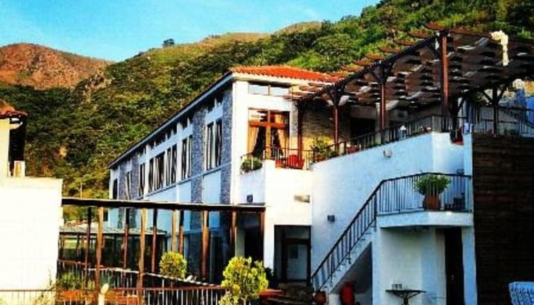 Ampelos Hotel