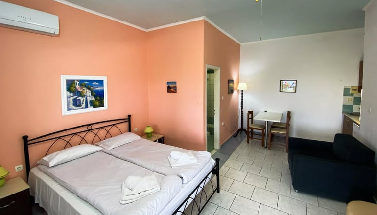 Andromaches Holiday Apartments - Μπενίτσες, Κέρκυρα