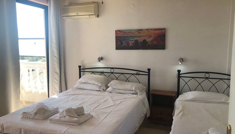 Andromaches Holiday Apartments - Μπενίτσες, Κέρκυρα