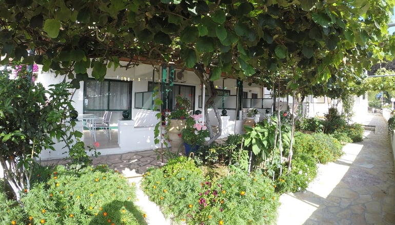 Andromaches Holiday Apartments - Μπενίτσες, Κέρκυρα