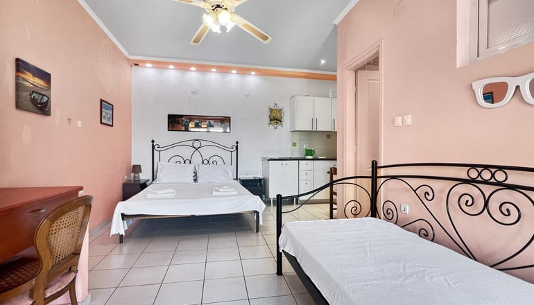 Andromaches Holiday Apartments - Μπενίτσες, Κέρκυρα