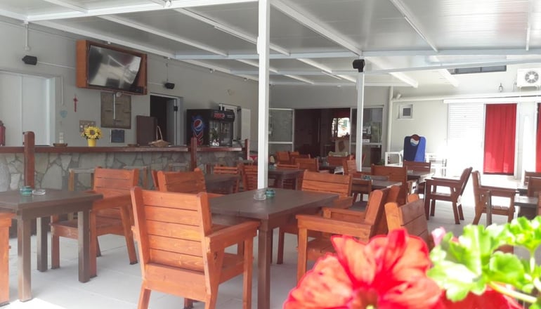 Angela Hotel & Apartments