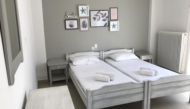 Aqua Beachfront Elegant Hotel