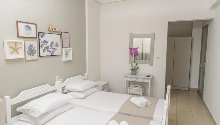 Aqua Beachfront Elegant Hotel